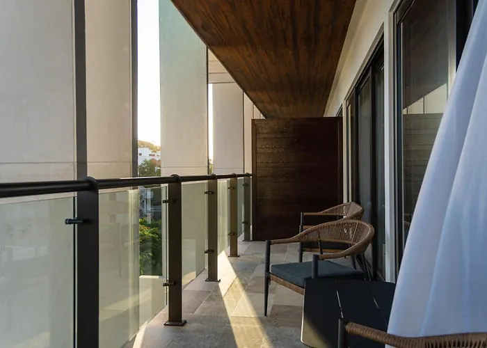 New & Equipped Steps From The With Pool Jacuzzi By Yeah *