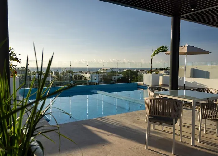 New & Equipped Steps From The With Pool Jacuzzi By Yeah *