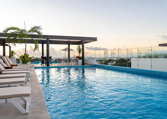 New & Equipped Steps From The With Pool Jacuzzi By Yeah Playa del Carmen