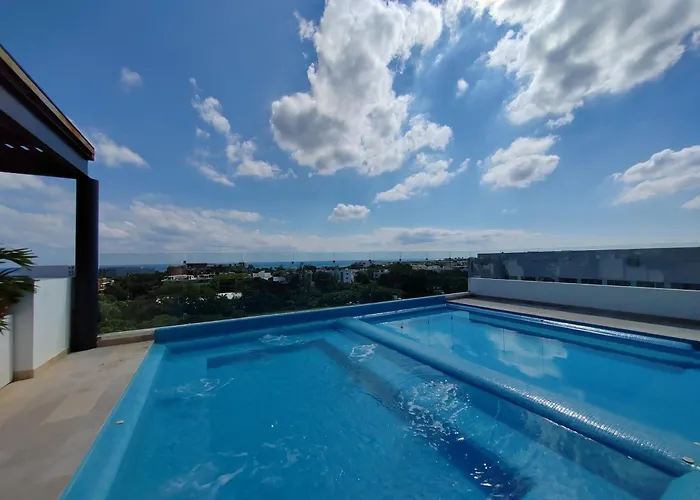 New & Equipped Steps From The With Pool Jacuzzi By Yeah
